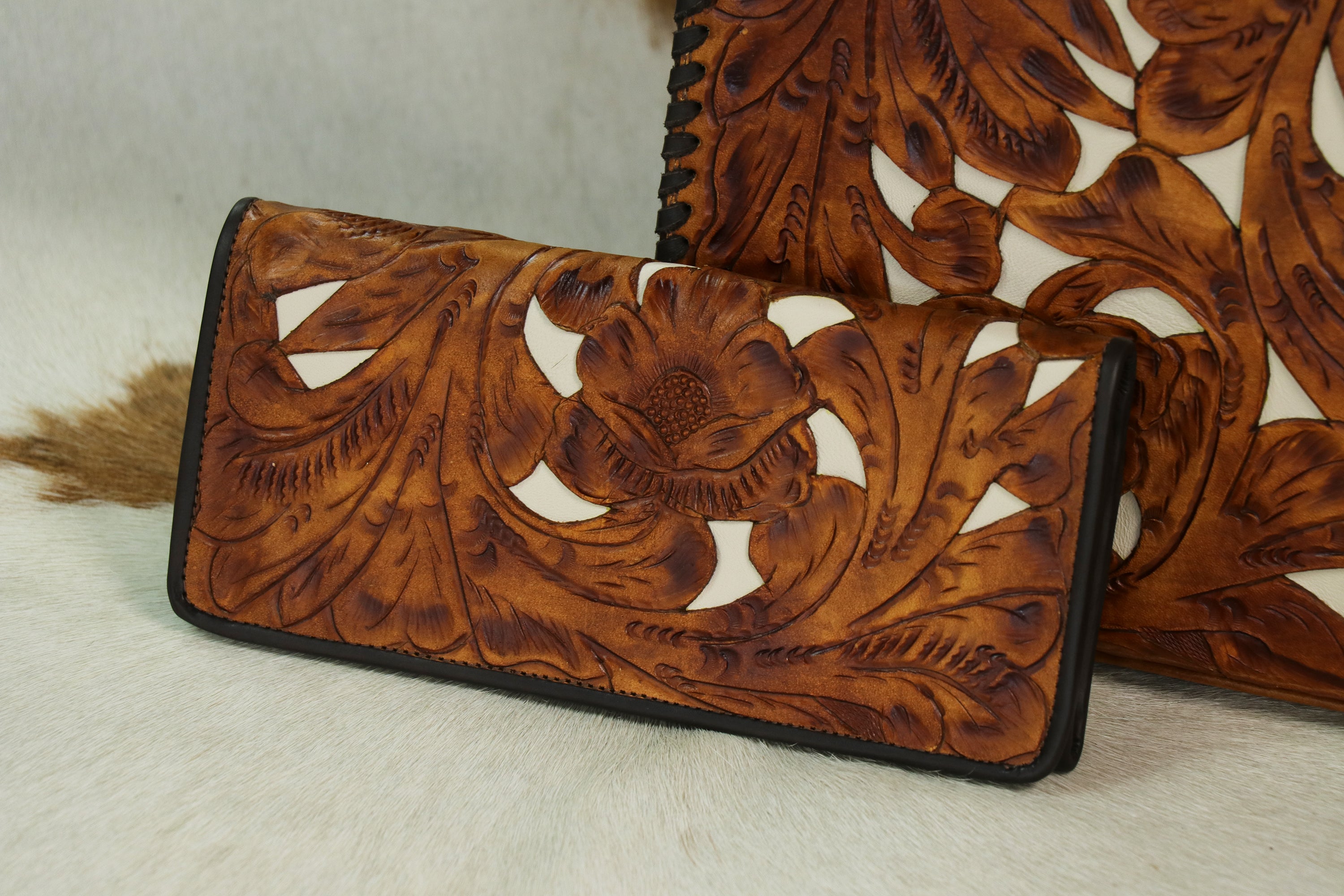 021TL Tooled Saddle Tan w/ Ivory Inlay Wallet