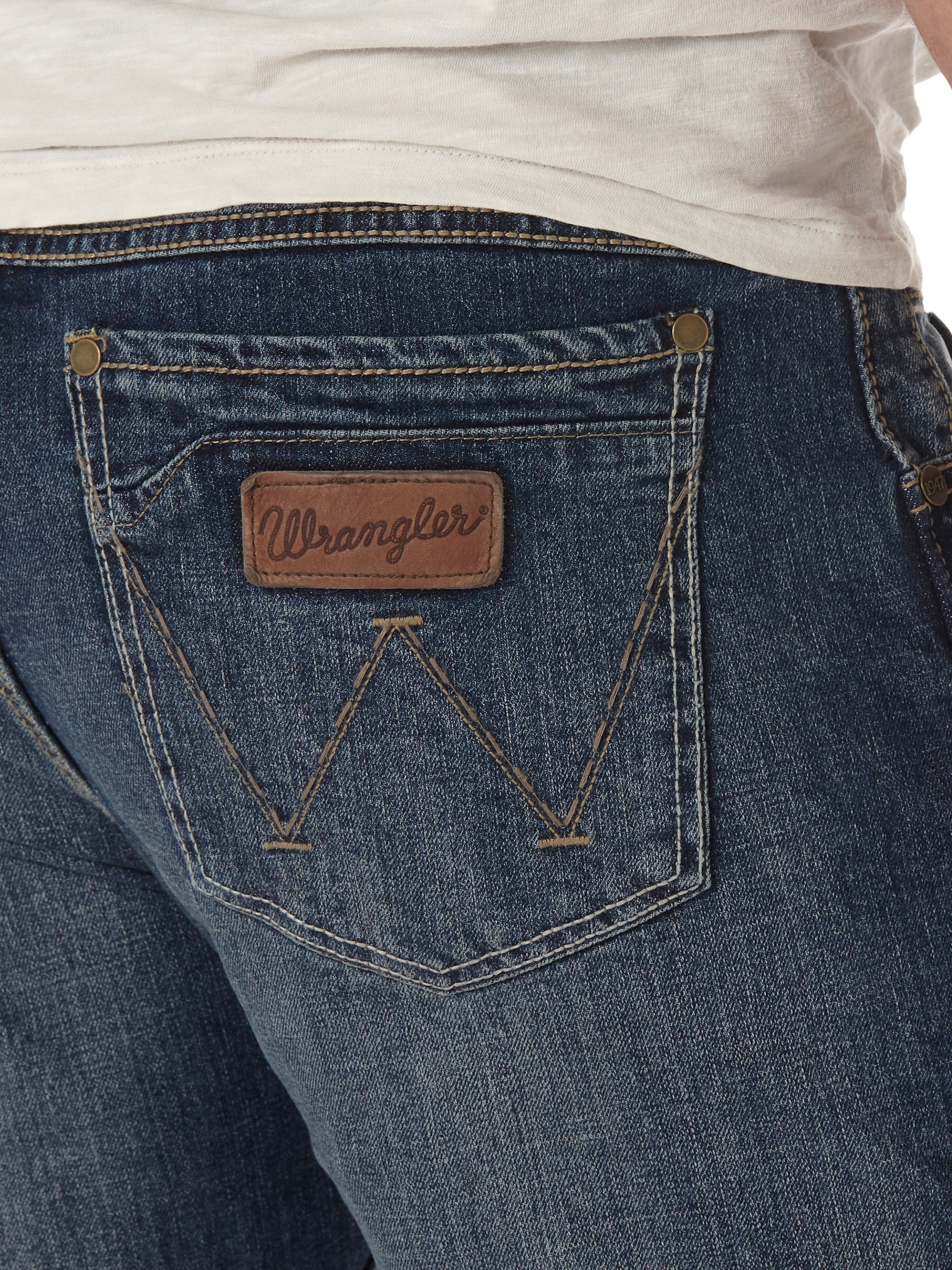Retro Slim Fit Bootcut Jean in Layton