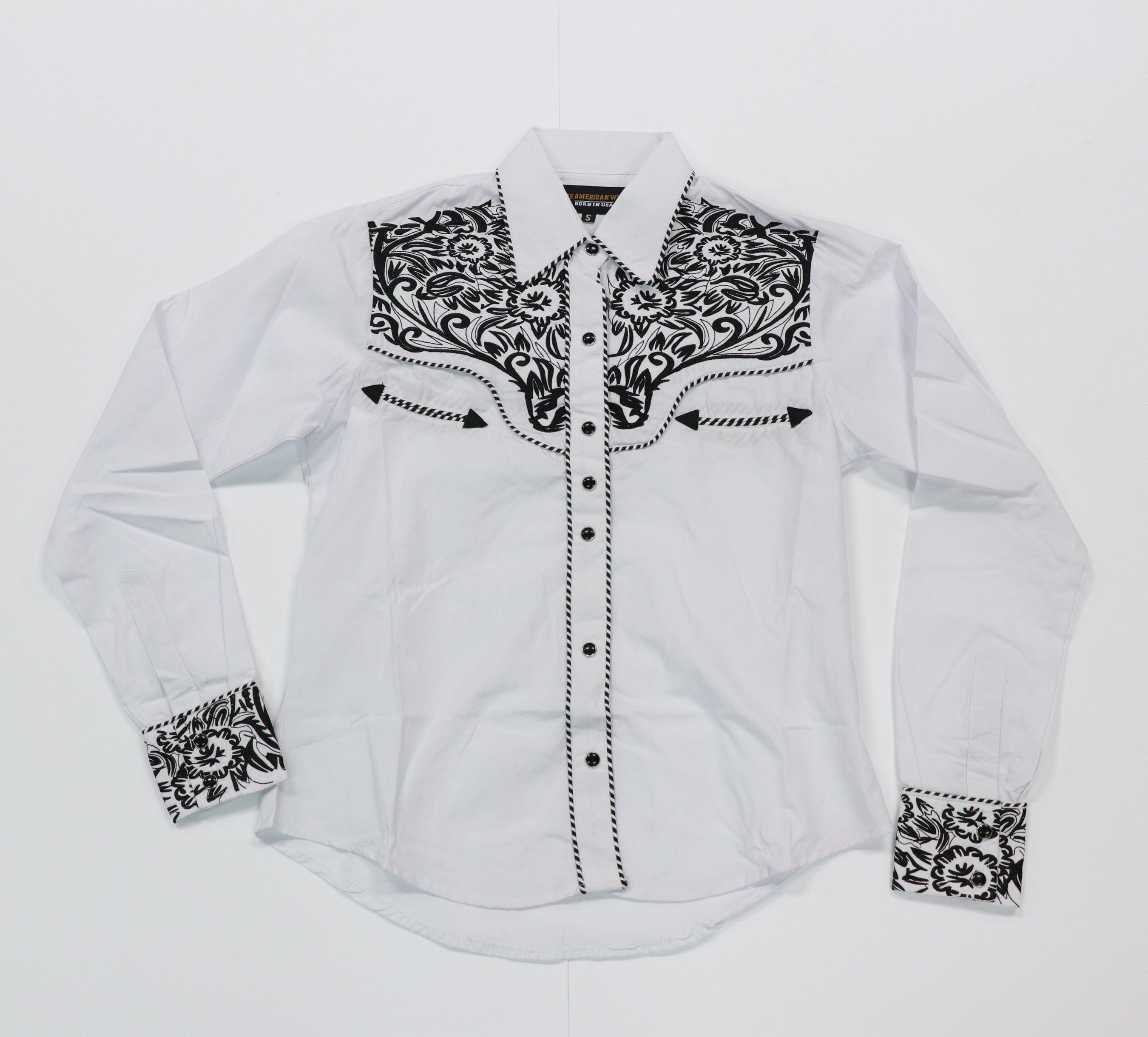 Women's Embroidered Long Sleeve Pearl Snap