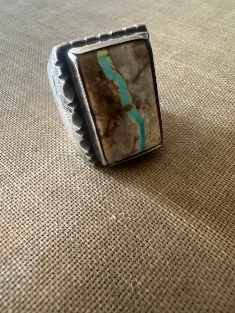 Royston Ribbon Ring