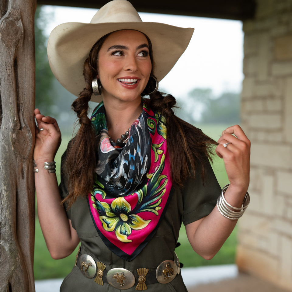 Shorty Scarf- He Dog