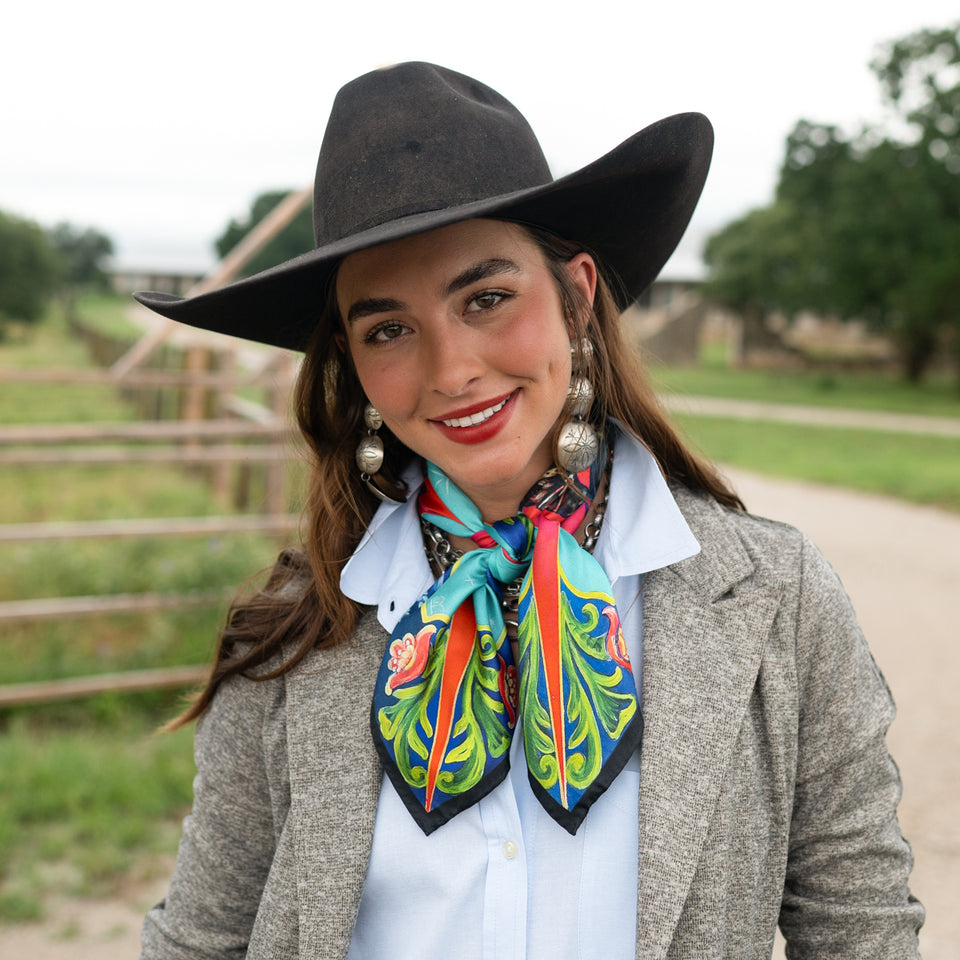 Shorty Scarf- On Top of the World