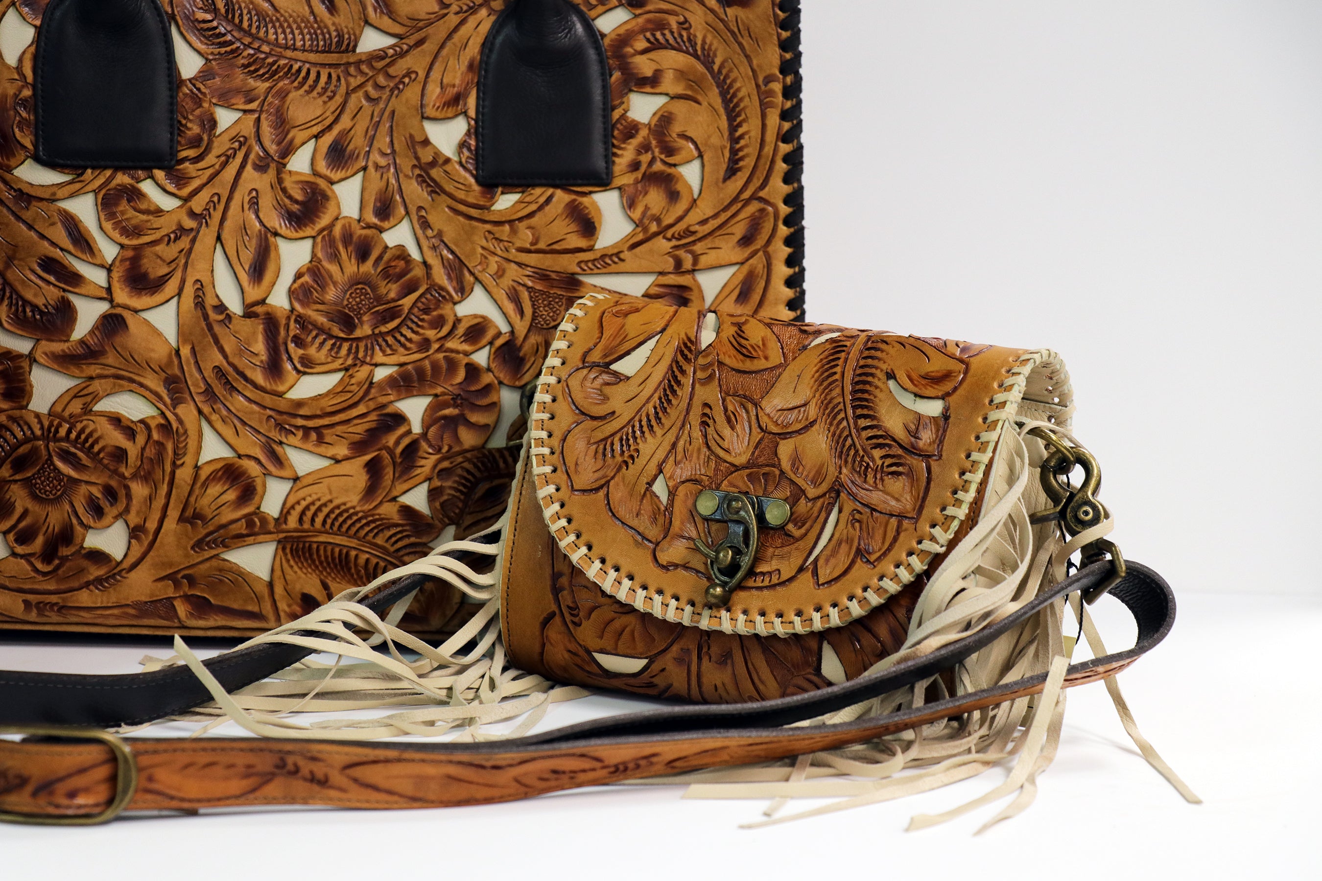 027TL Tooled Saddle Tan w/ Ivory Inlay & Fringe