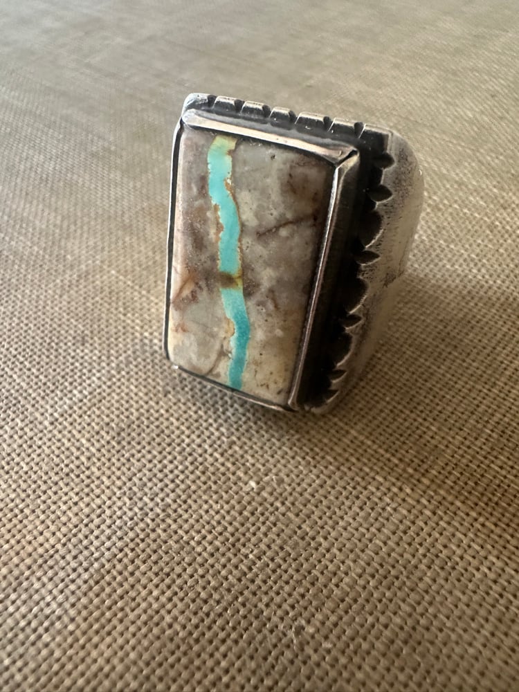 Royston Ribbon Ring